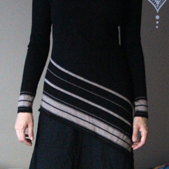 Le Chateau black and grey striped sweater/dress, size Small - Picture 2 of 6